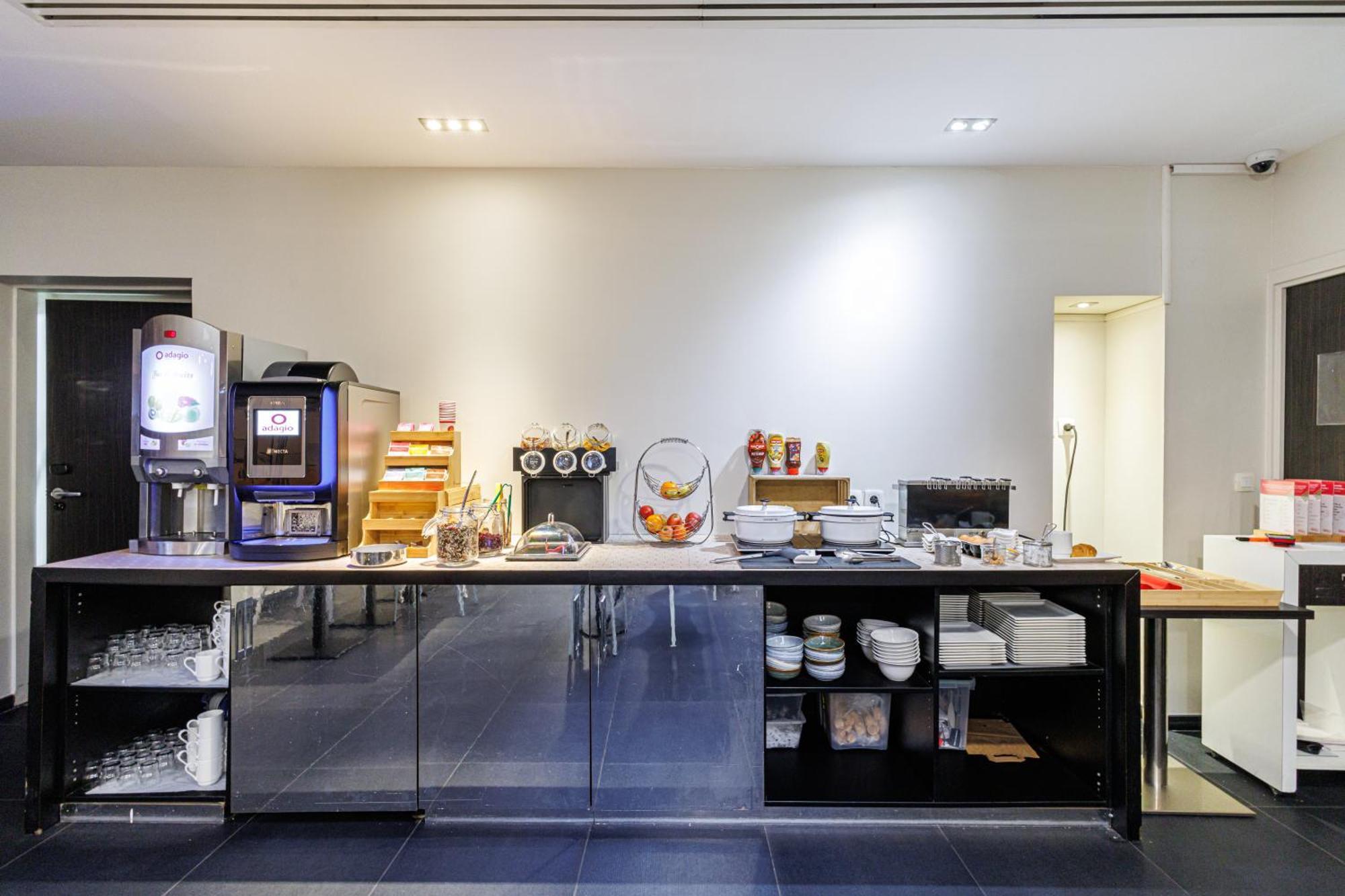 Adagio Centre 3*