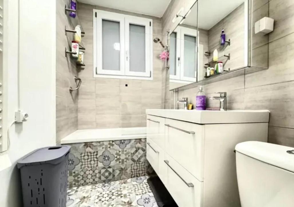 Les De Cedric Iconic Tram Gare Pour Personnes Calmes Homestay *