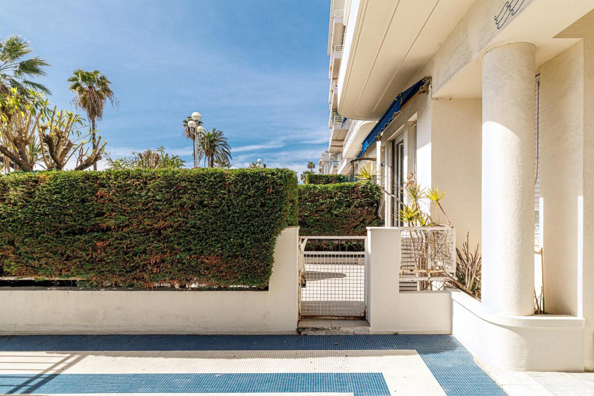 Promenade Des 2 Bdr Large Terrace Nice