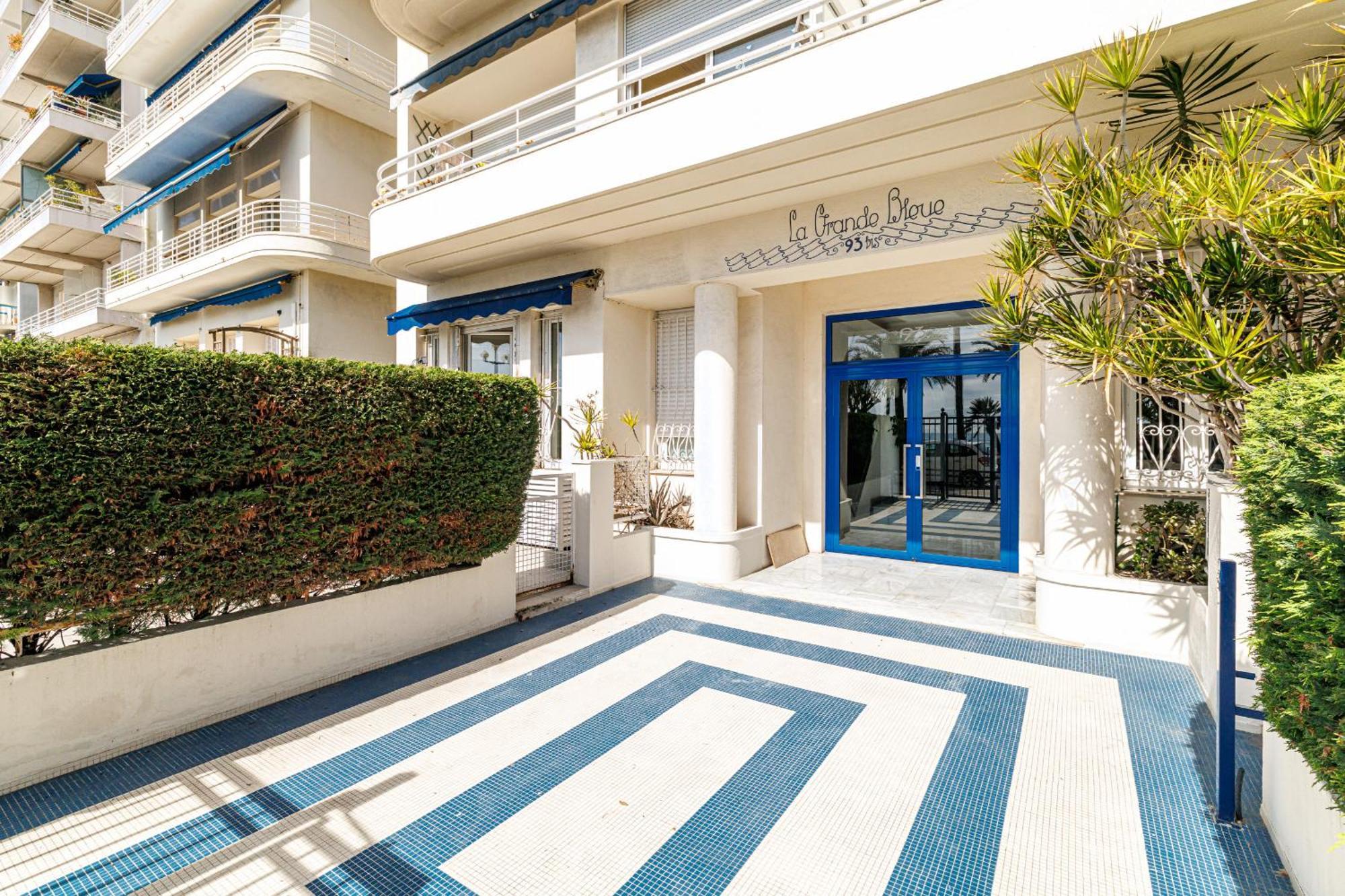 Promenade Des 2 Bdr Large Terrace