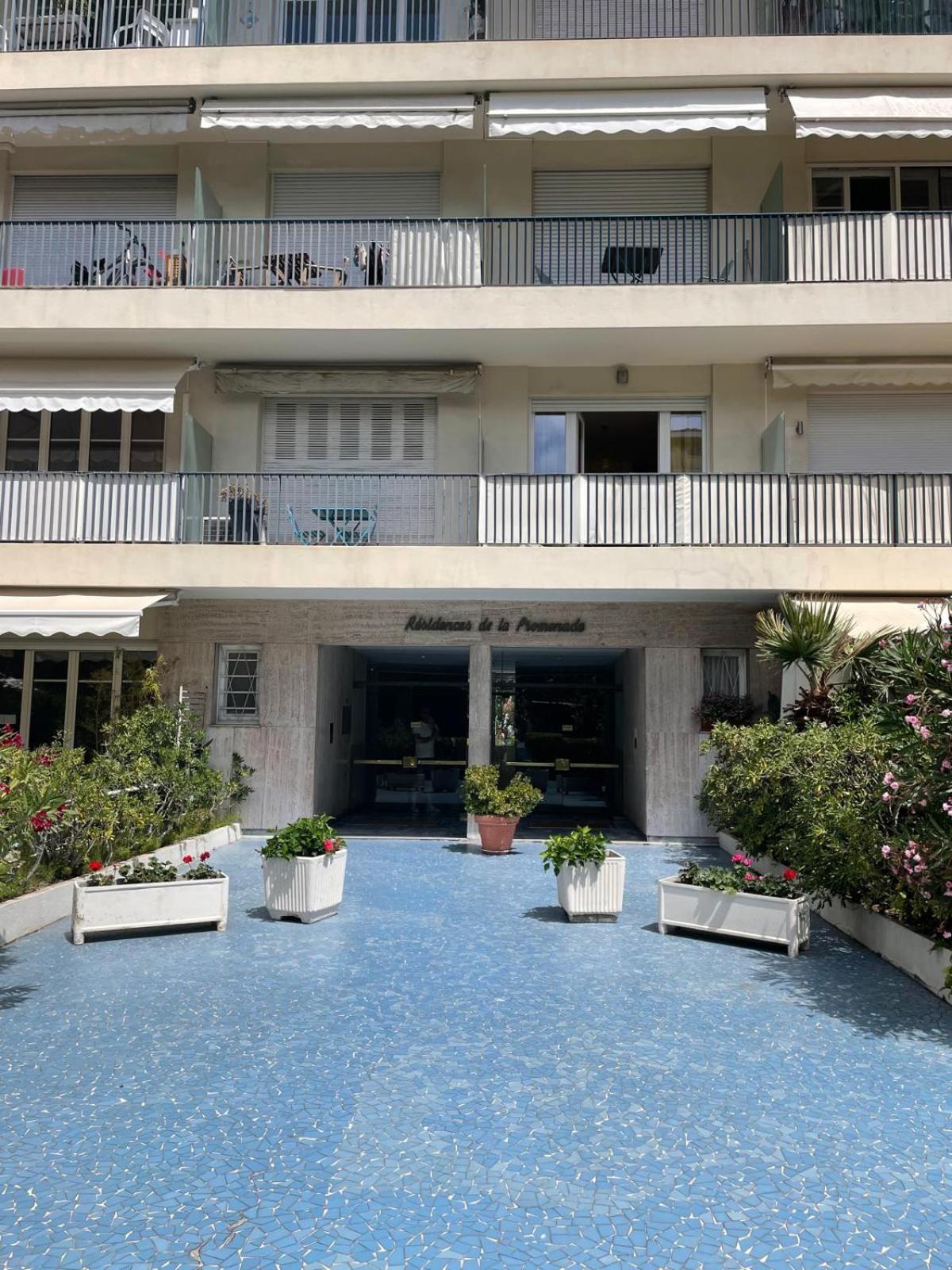 #26 Idealy Located Flat Ac 2mins Walk To Sea Balcony Apartment *