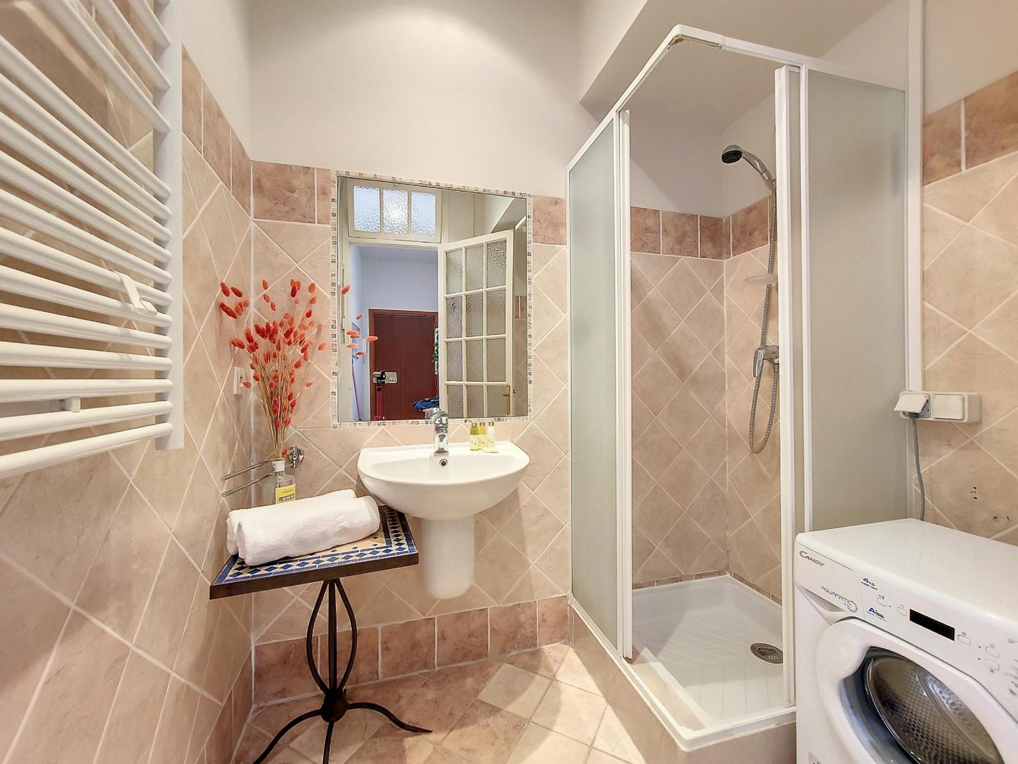 Nestor&jeeves - Pantai - Near - Balcony