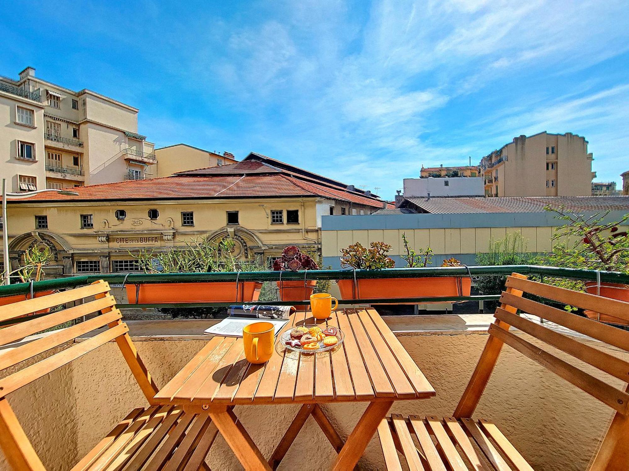 Nestor&jeeves - Pantai - Near - Balcony