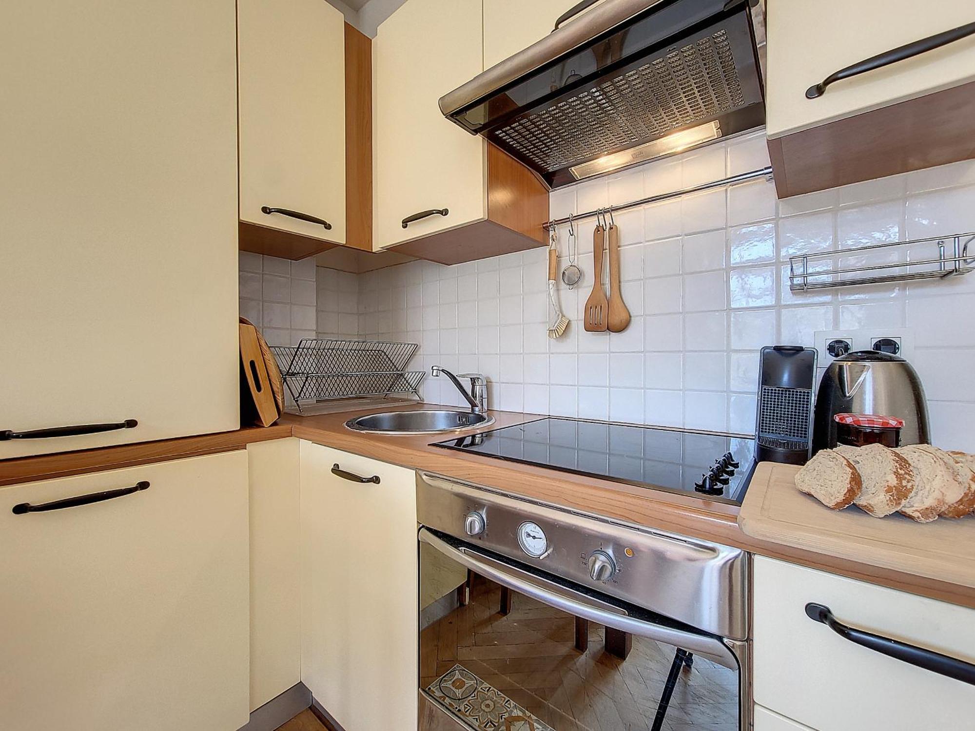 Nestor&jeeves - Pantai - Near - Balcony Apartment