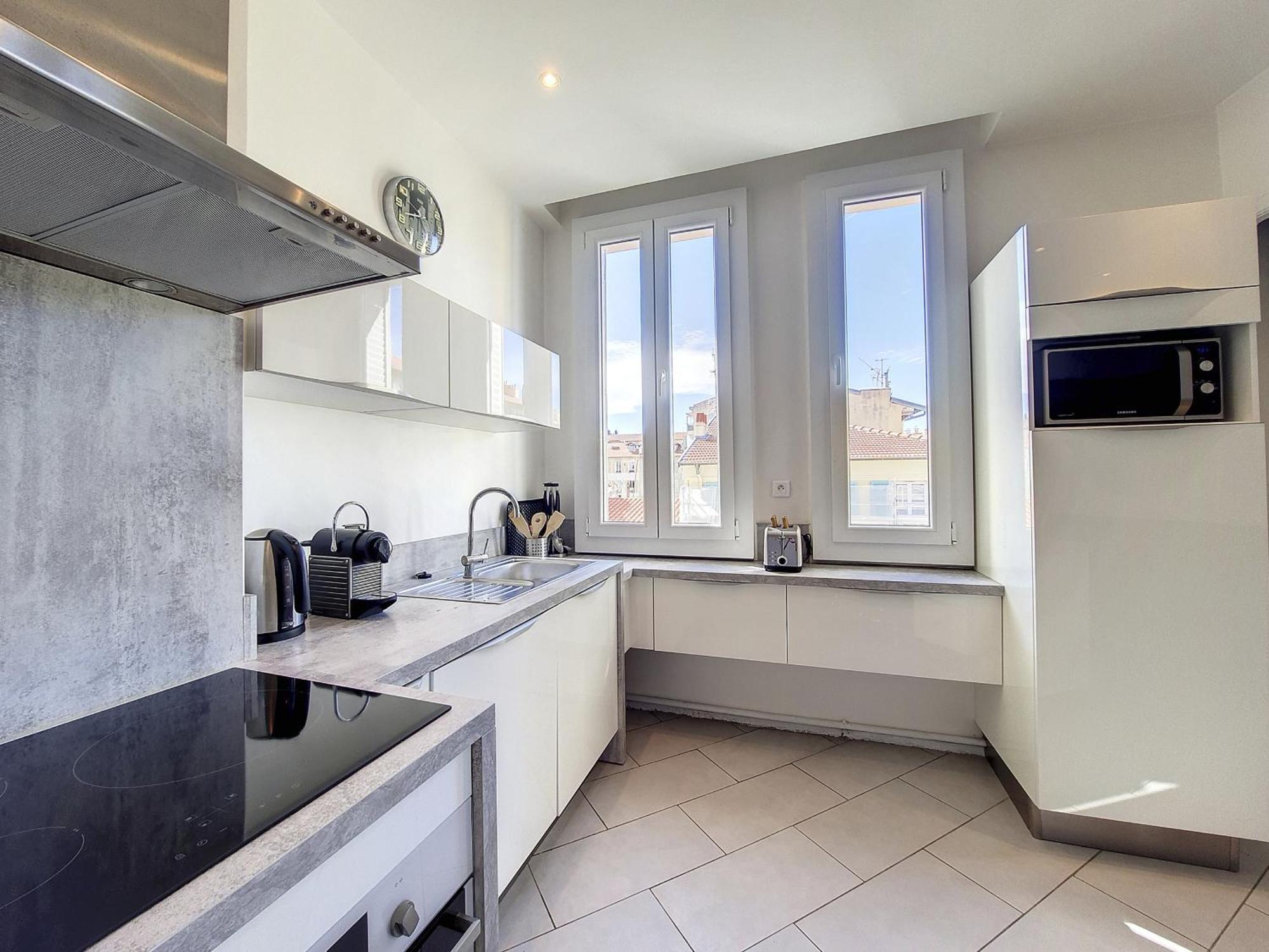 Nestor&jeeves - Palais Lascaris - Port *