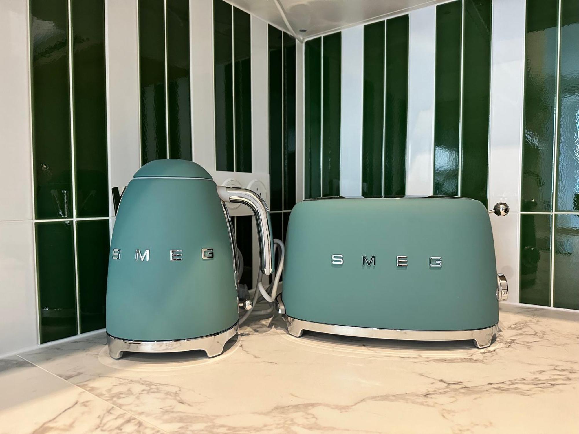 Apartment New! Remodeled & Spacious 4 Bedroom - 3 Bath - Heart Of - Ac In - With A Large Elevator Nice