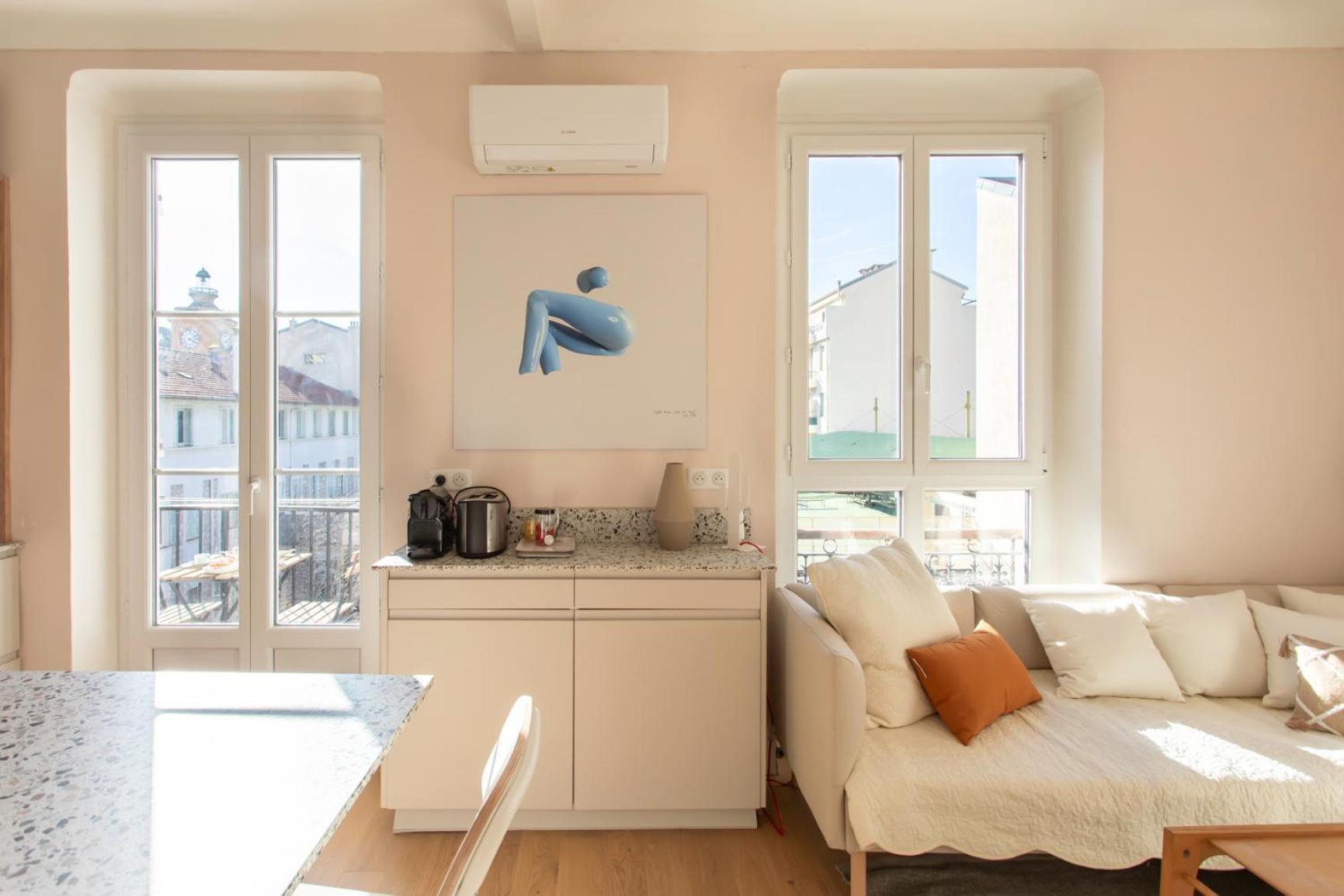 Apartment #25 2bdr Port, 5min From The Old Town Balcony, Ac&wifi Nice