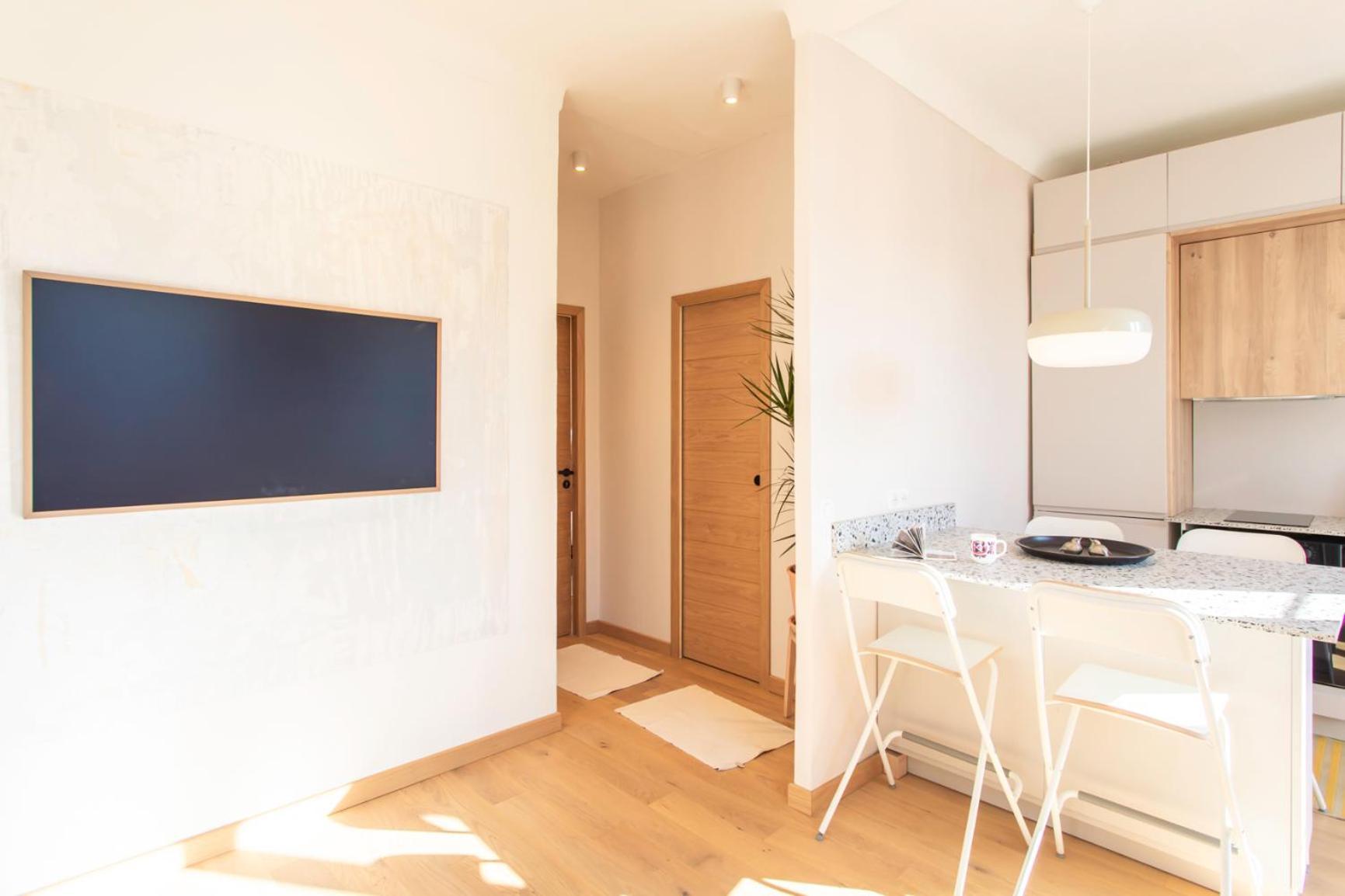 #25 2bdr Port, 5min From The Old Town Balcony, Ac&wifi Nice