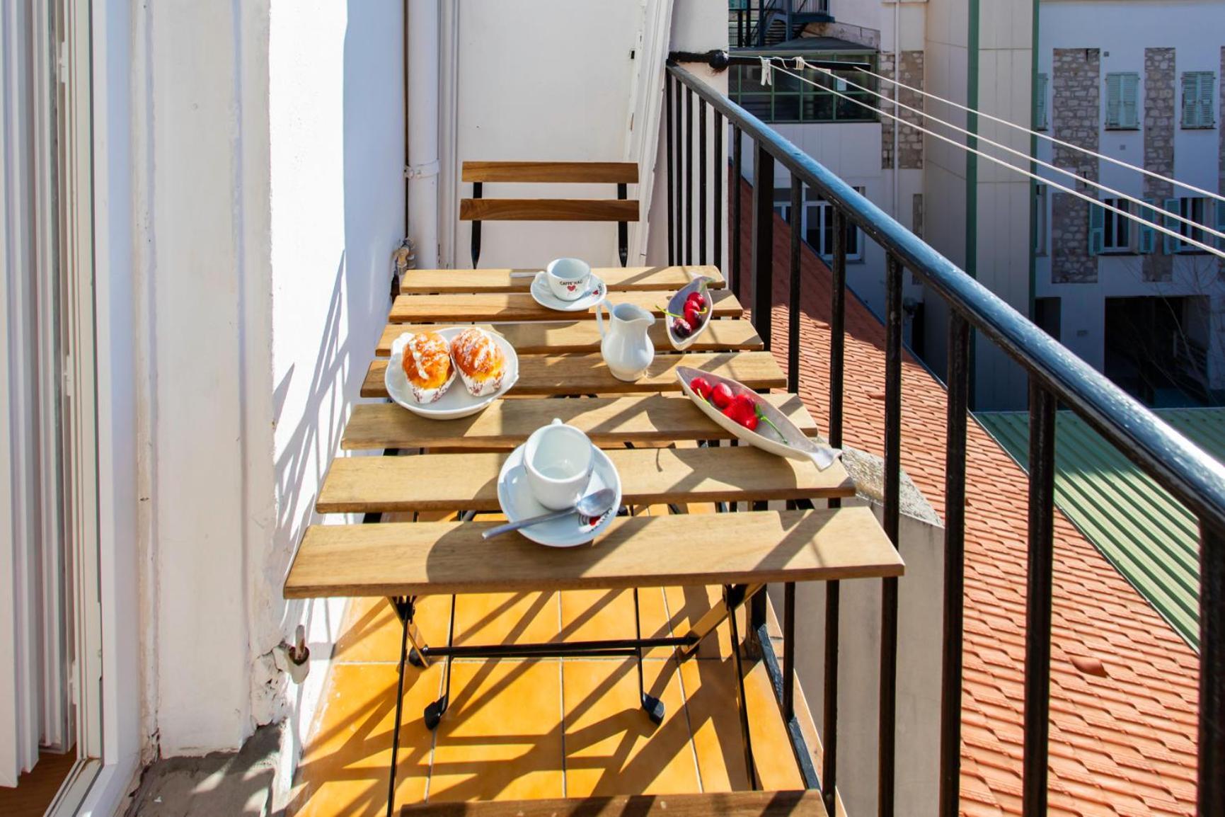 #25 2bdr Port, 5min From The Old Town Balcony, Ac&wifi Apartment