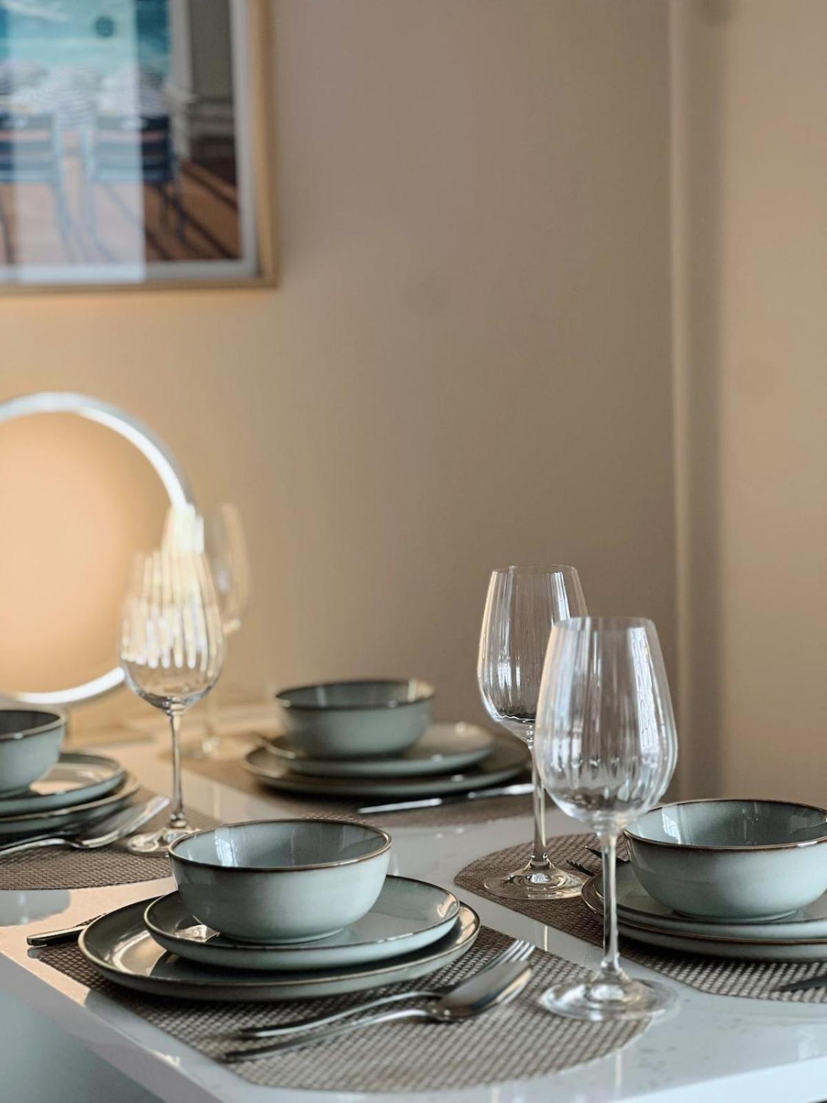 Elegant Avec Balcon Pres De La A * Nice