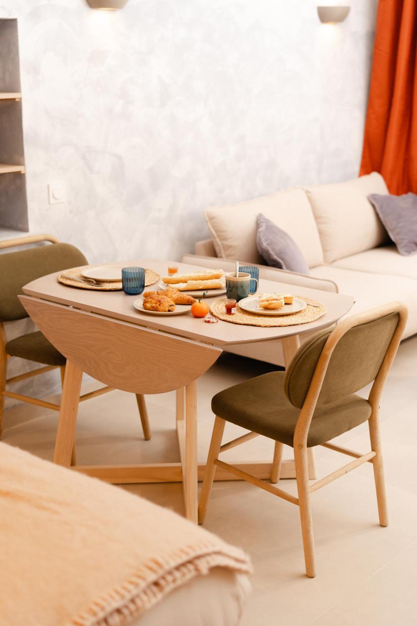 New- Cozy -4 Guests - Air Conditioning Nice