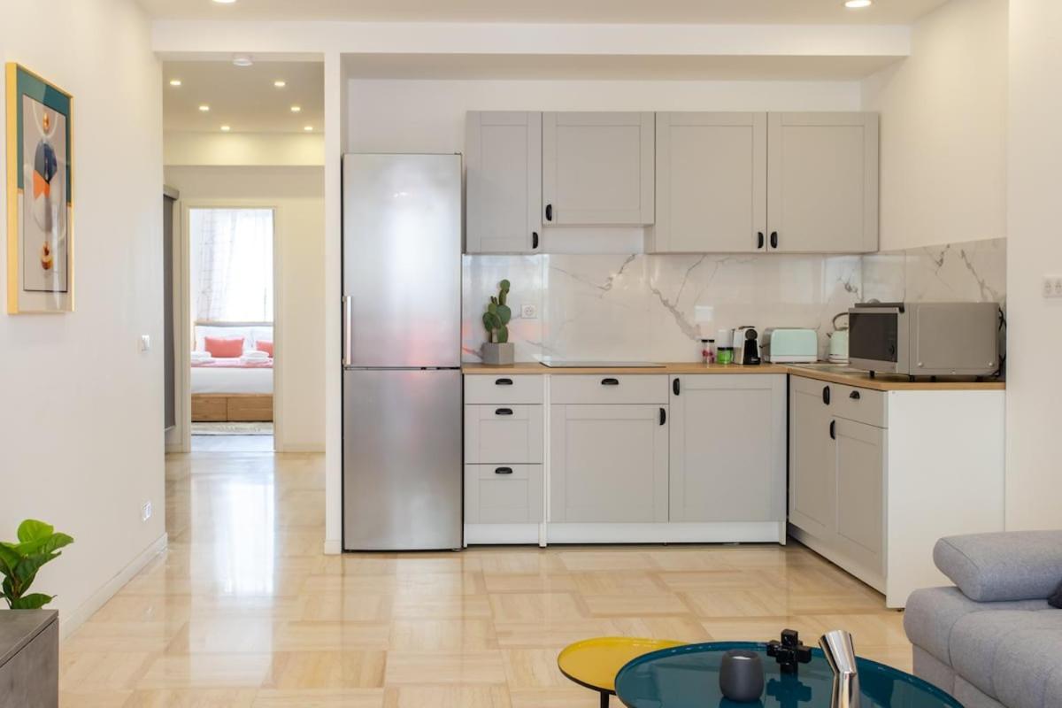 Apartment L38 Avfleur 7min Walk To Beach,free Park,balc&ac Nice