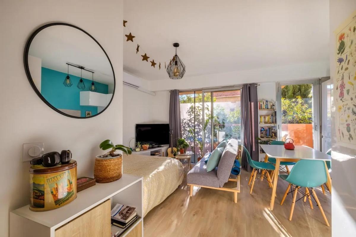 Calme Avec Terrasse Et Climatisation Apartment