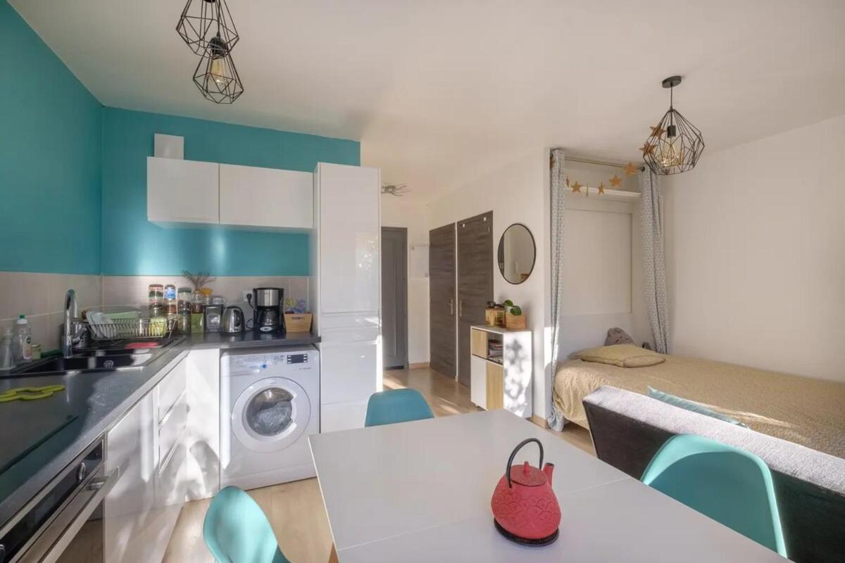 Calme Avec Terrasse Et Climatisation Apartment