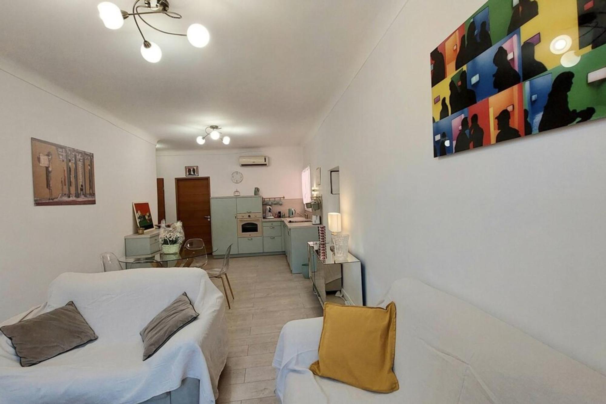 Lympia - & Ferry By Foot Balcony - By Tgb Apartment