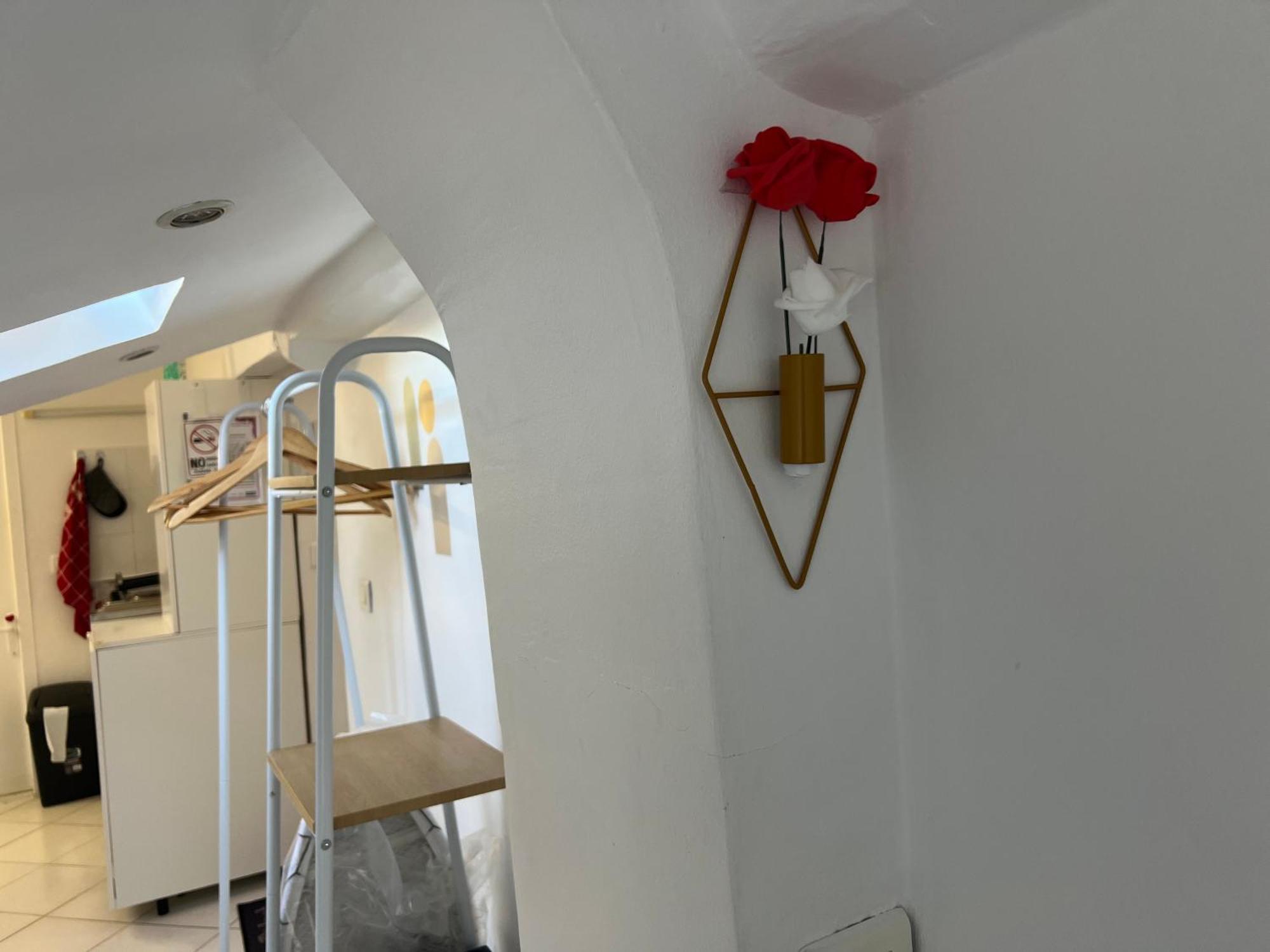 Apartment Evasion Romantique Sous Les Toits Au Coeur Du Vieux Nice