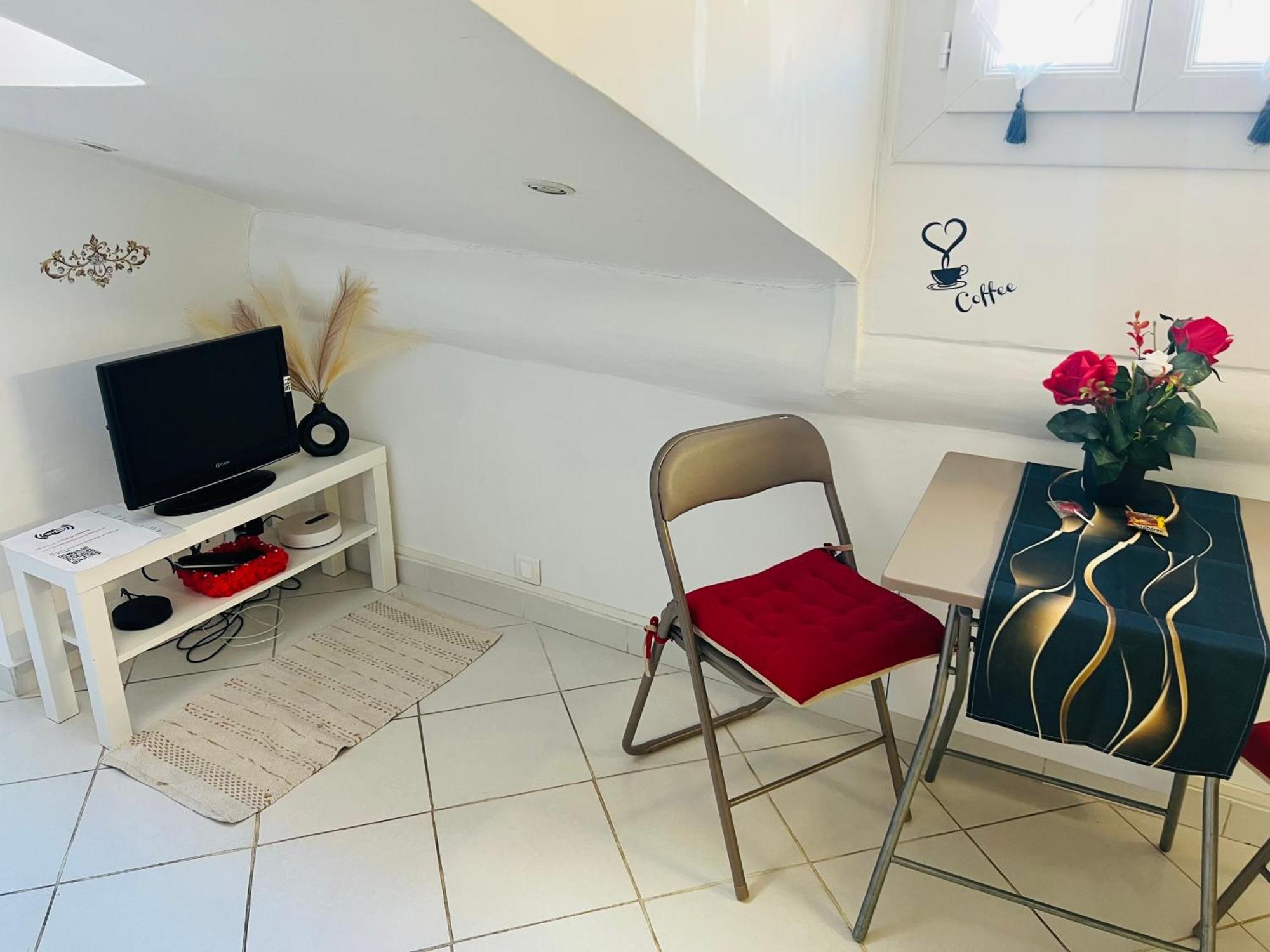 Apartment Evasion Romantique Sous Les Toits Au Coeur Du Vieux *