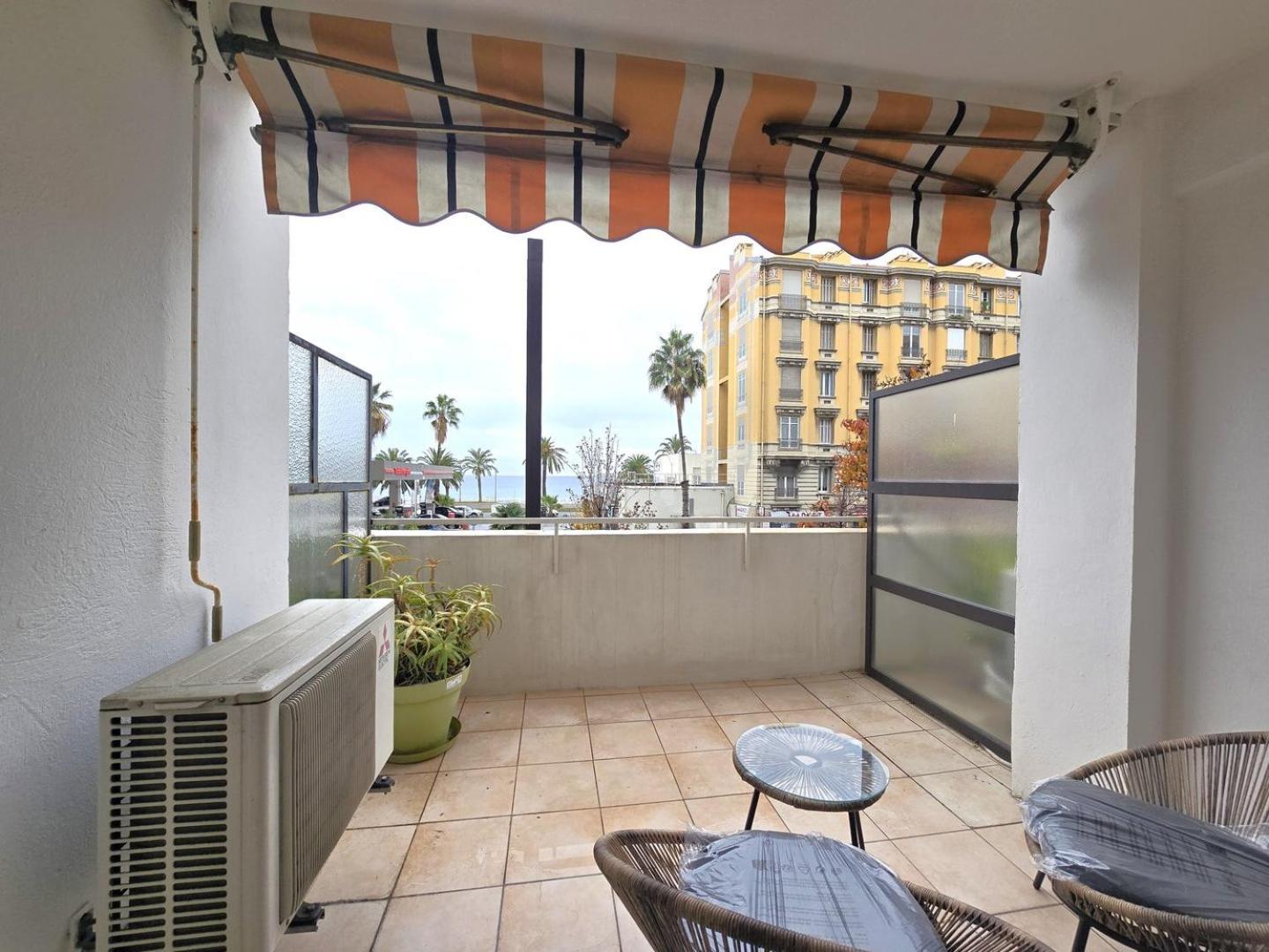 Large T2 50m From The Beaches Apartment