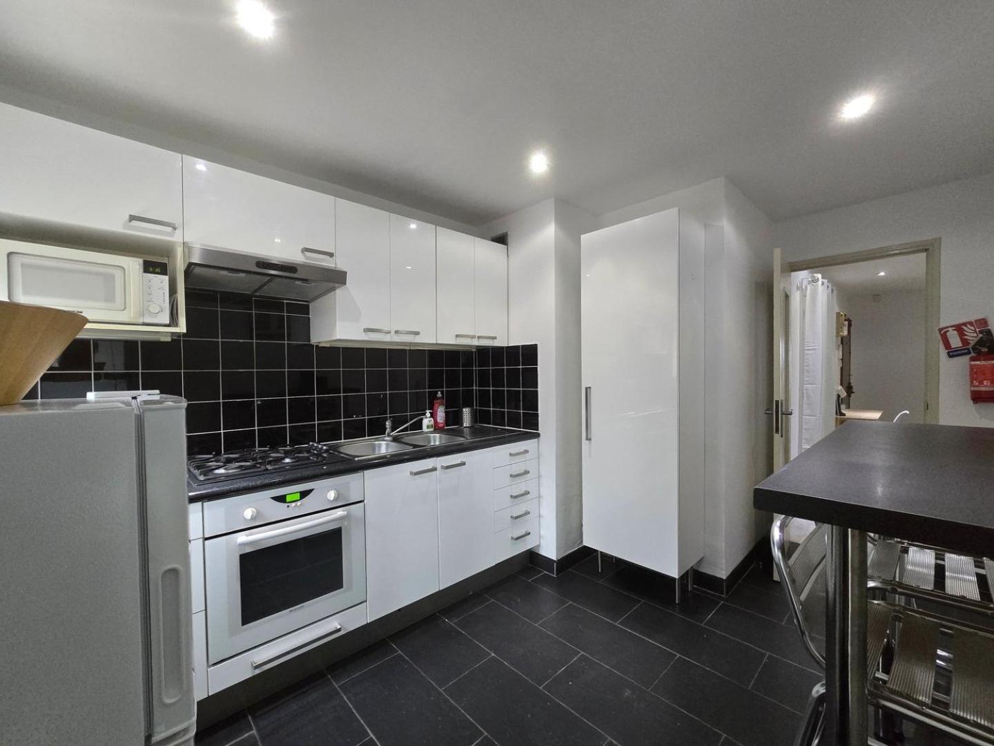 Large T2 50m From The Beaches *