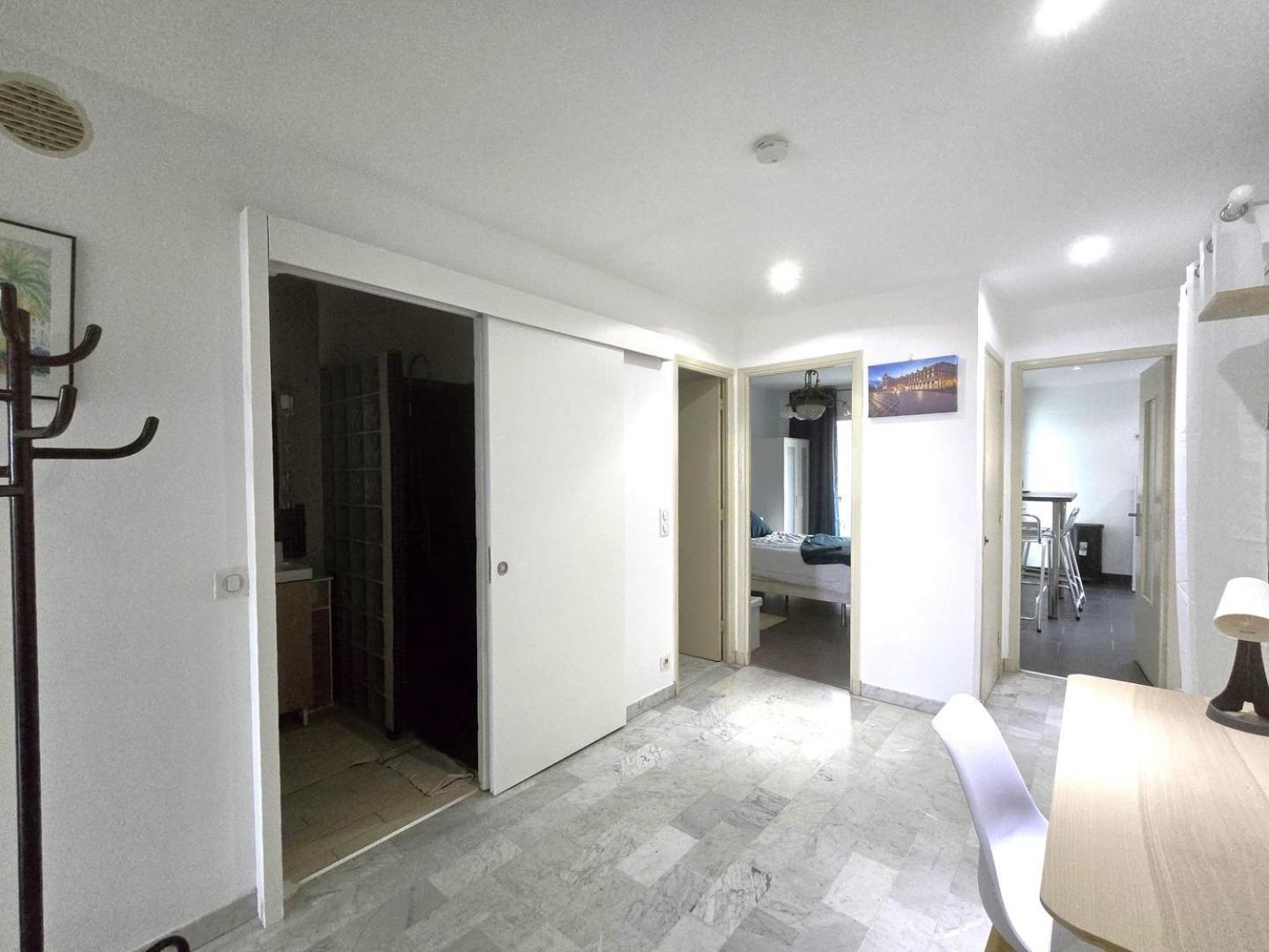 Large T2 50m From The Beaches * Nice