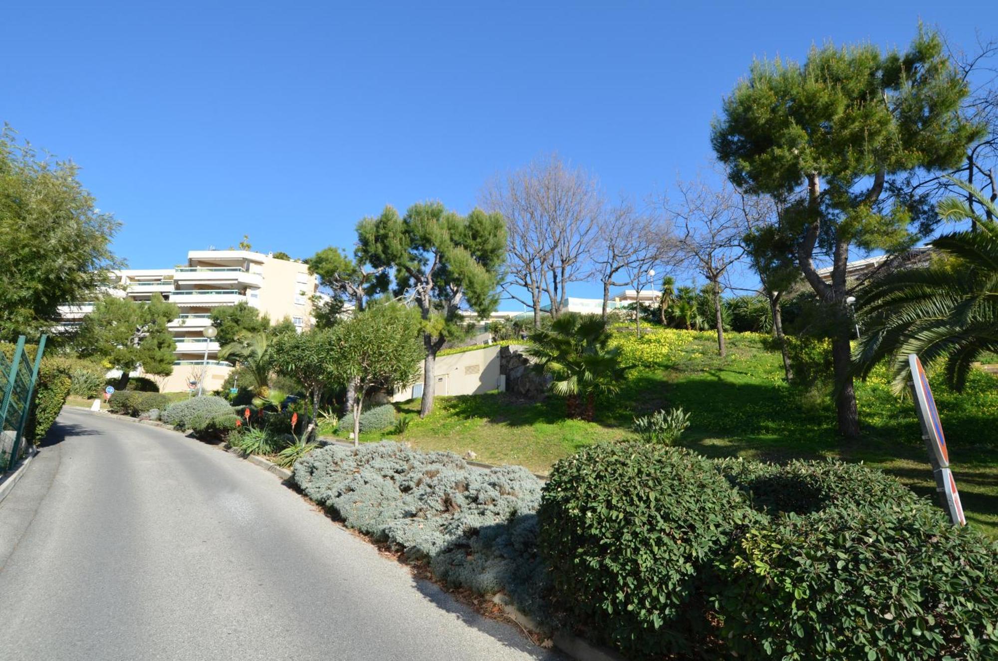 Plein Ciel - 5 Personnes Avec Piscine Sur La Corniche Fleurie A * Nice