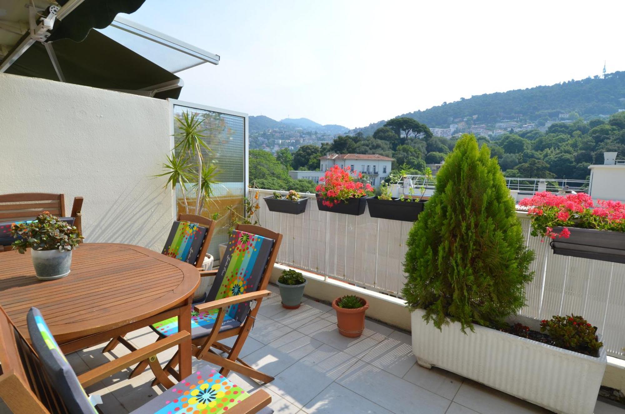Phoenix - 4 Personnes Avec Superbe Terrasse, Clim Et Parking Le Port De Nice