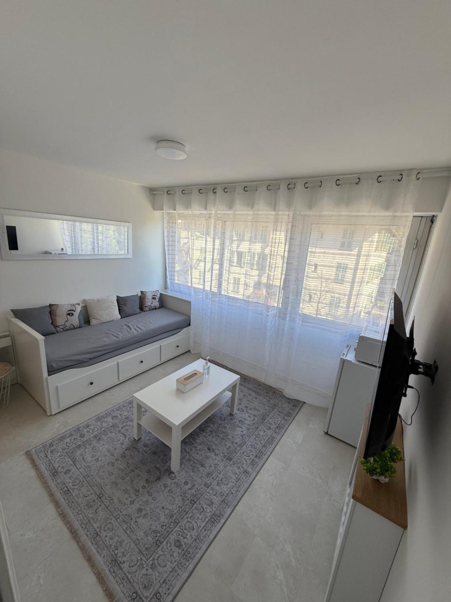 Cosy Entierement Equipe *