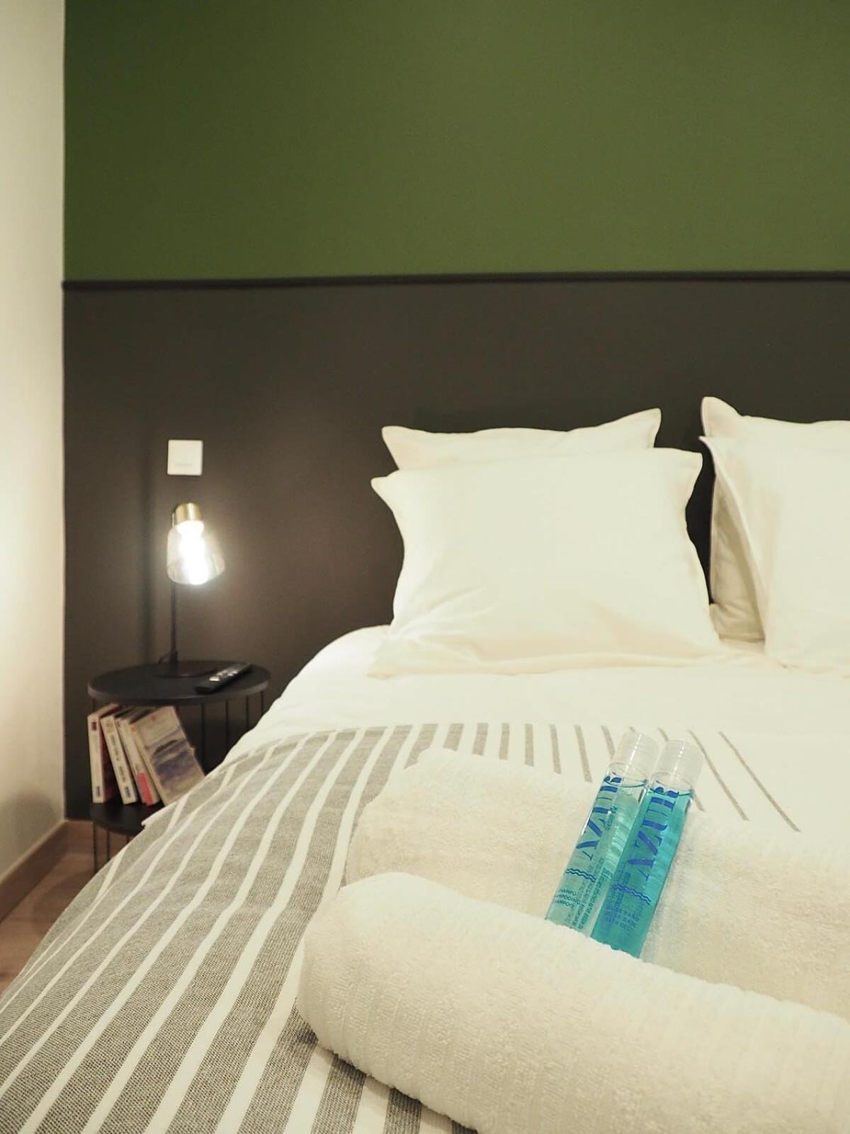 06r - Modern - Vieux Apartment Nice