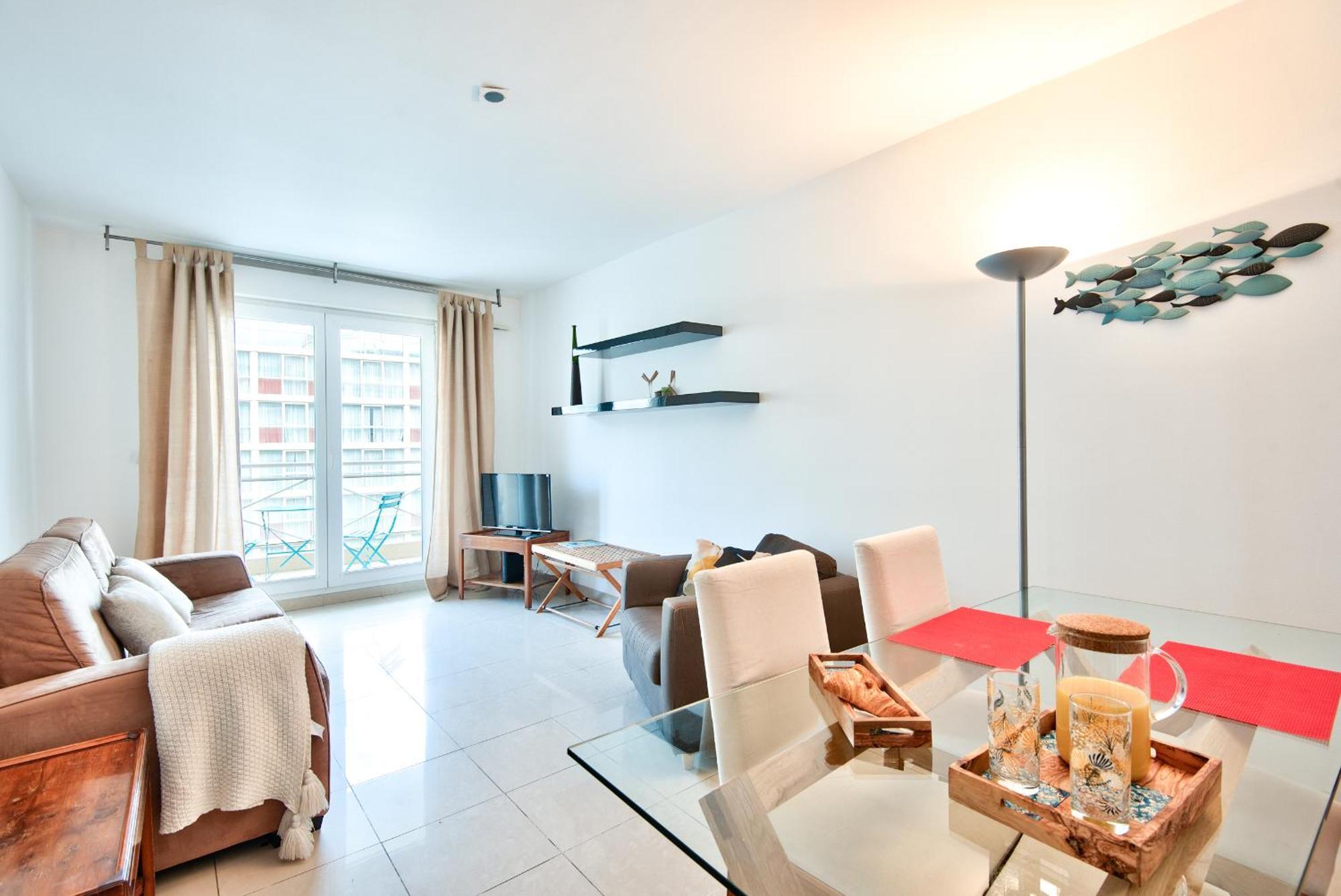 2p Balcon Vue Yourhosthelper 2 Mins De La Nice