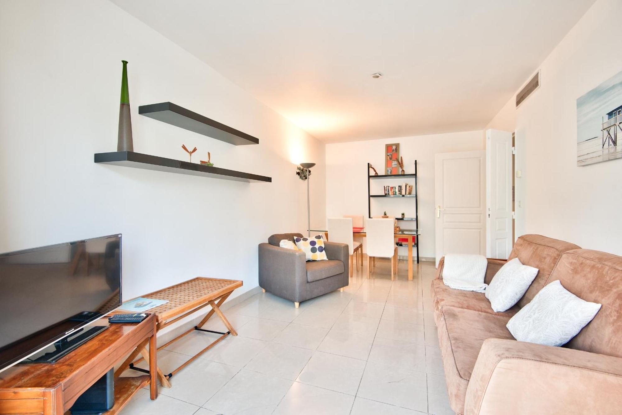 Apartment 2p Balcon Vue Yourhosthelper 2 Mins De La