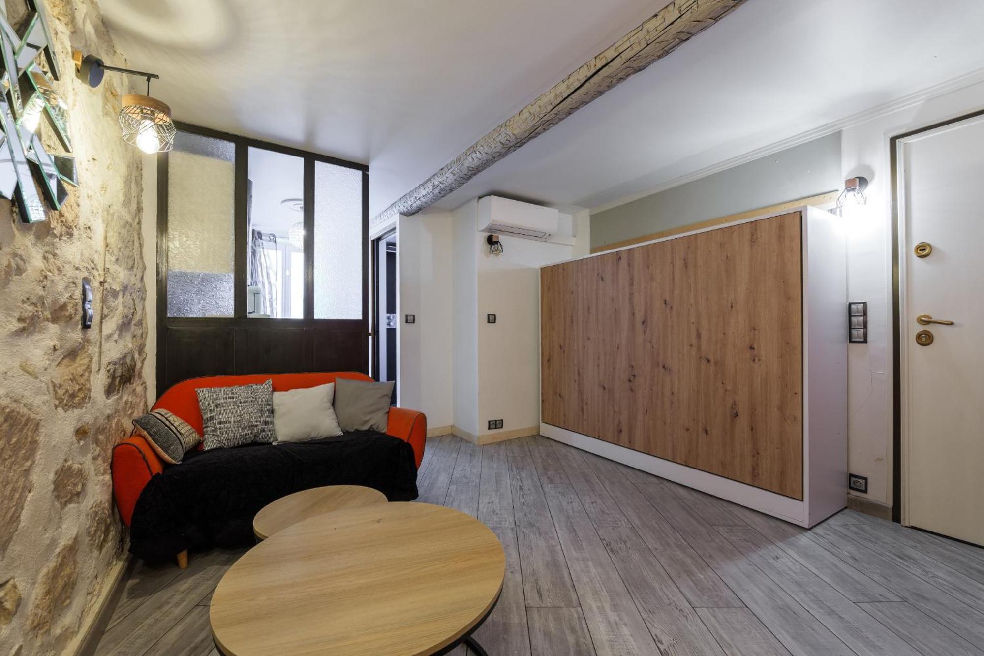 Coquet Place Du Pin Nice