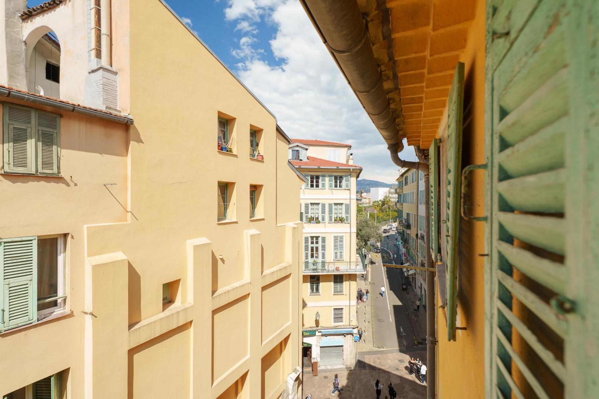 Renting - - Authentic Loft Old Rooftop View & Charm Appartement *