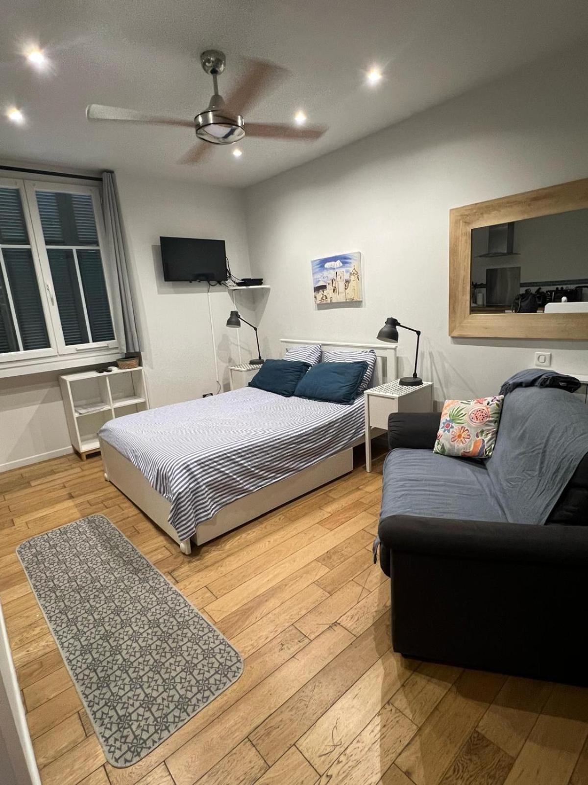 Coquette Yourhostelper 3* Nice