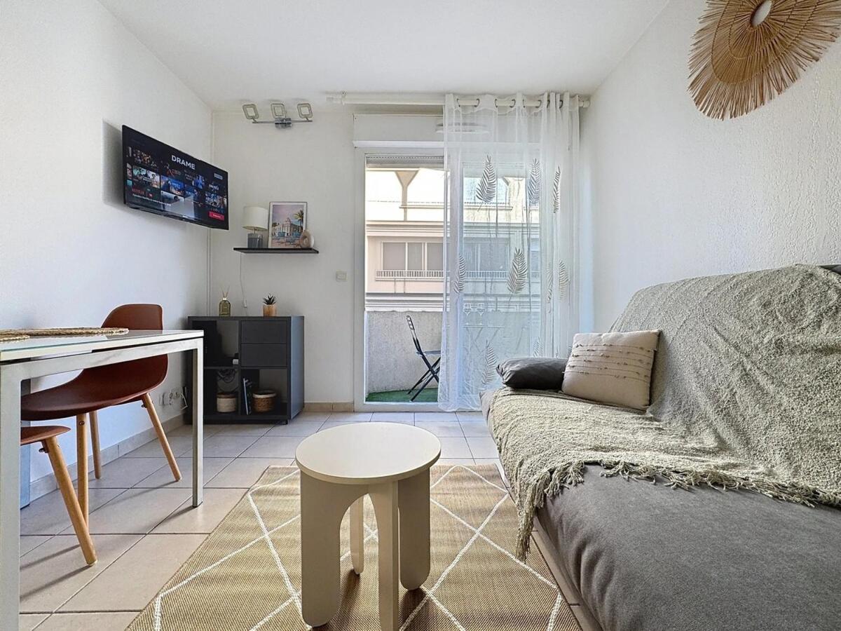 Apartment Calme Avec Balcon Proche Du Port De