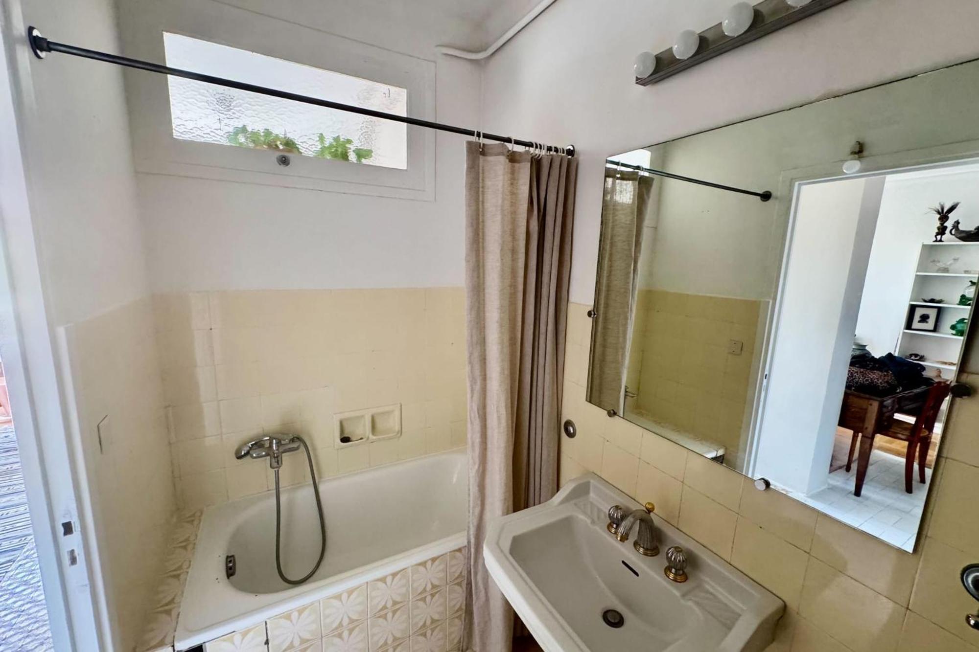 Beautiful T2 With Balcony Near Downtown Apartment