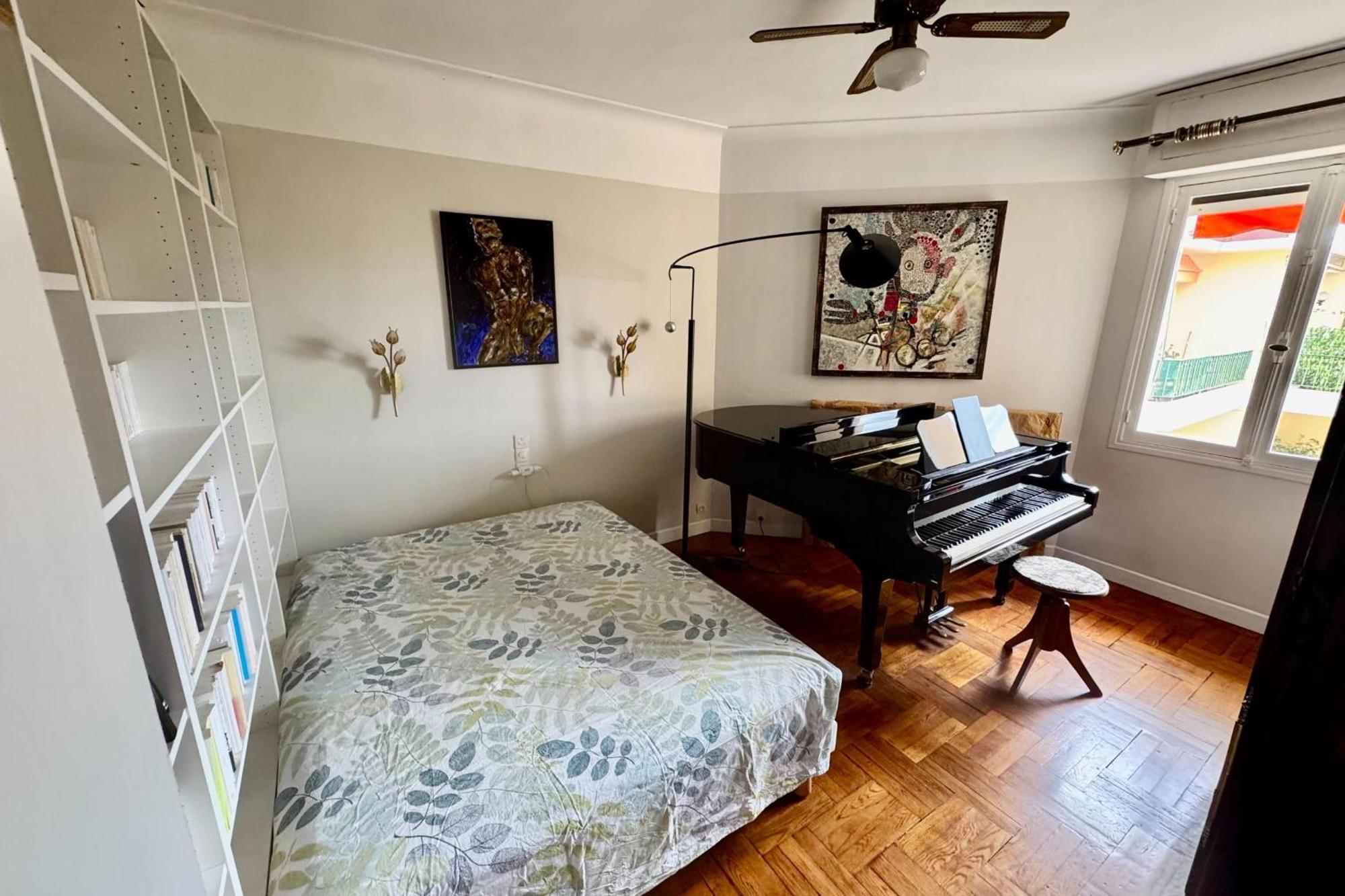 Apartment Beautiful T2 With Balcony Near Downtown Nice