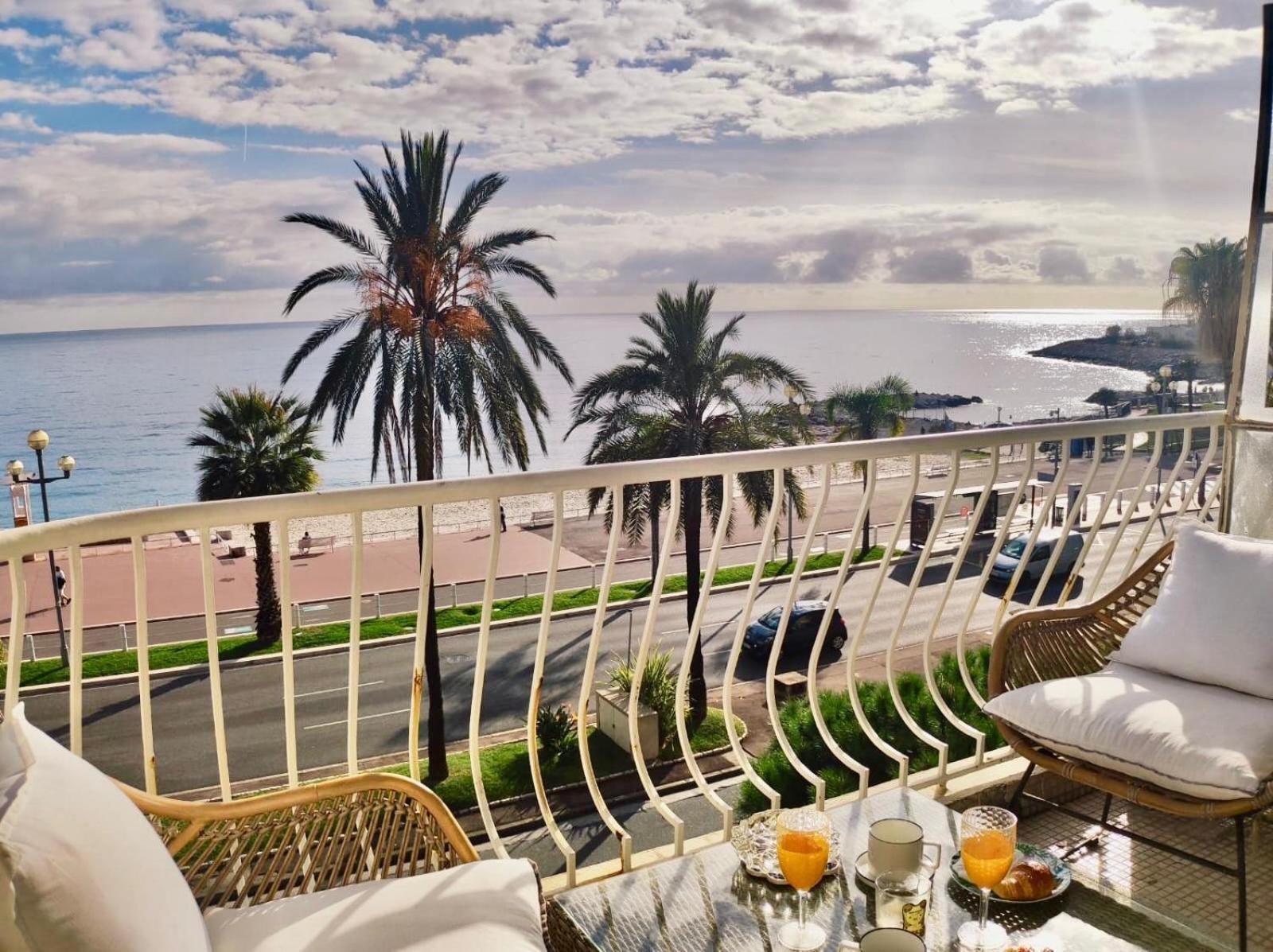 Apartment Sea Front Yourhosthelper Nice