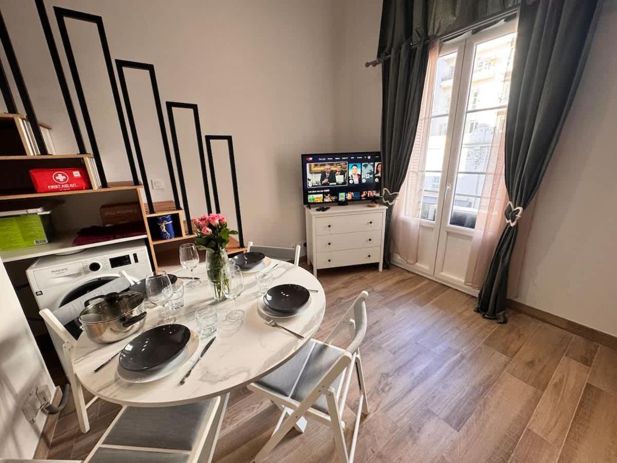 With Mezzanine 3 Minutes To Sea * Nice