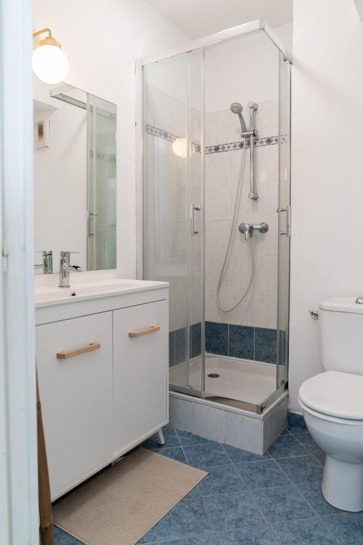 Apartment Equipe Dans Avec Piscine A 10mn Du Centre