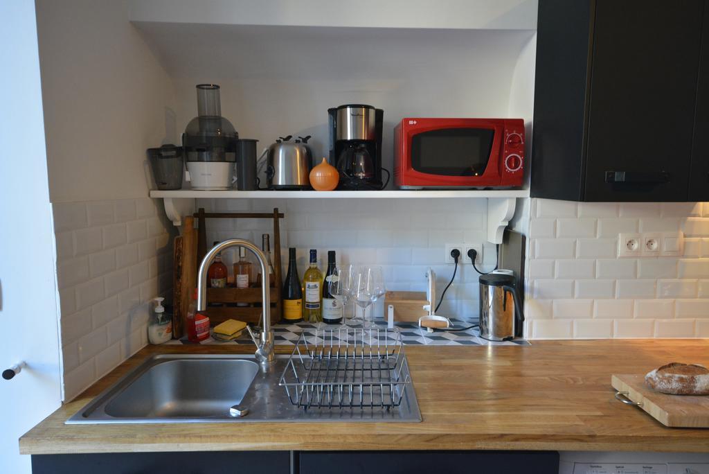 Be Our Guests In Port Le Pin Apartment *