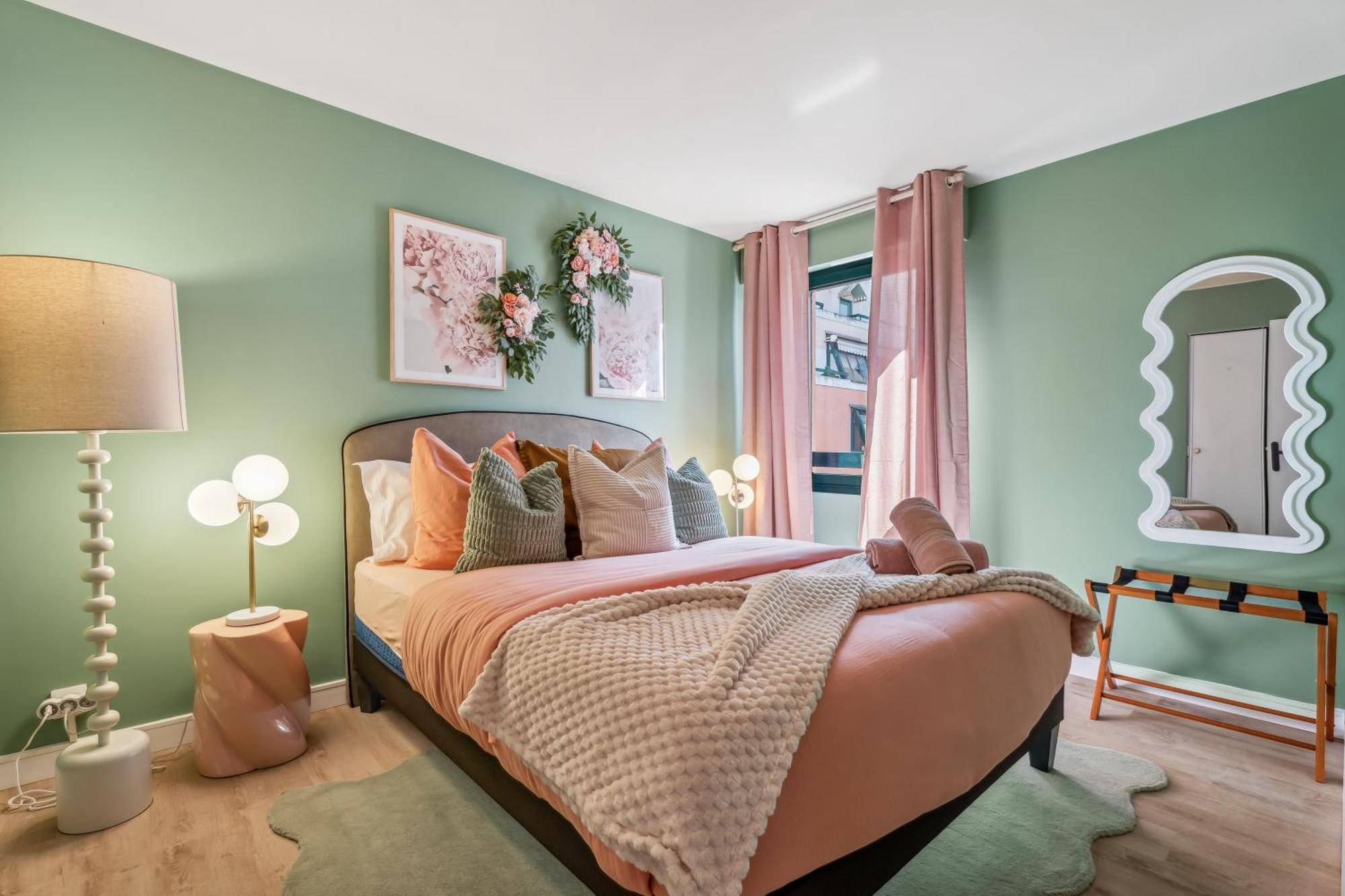 Apartment Renting - Fleurs - Luxury Terrace Quiet Private Parking