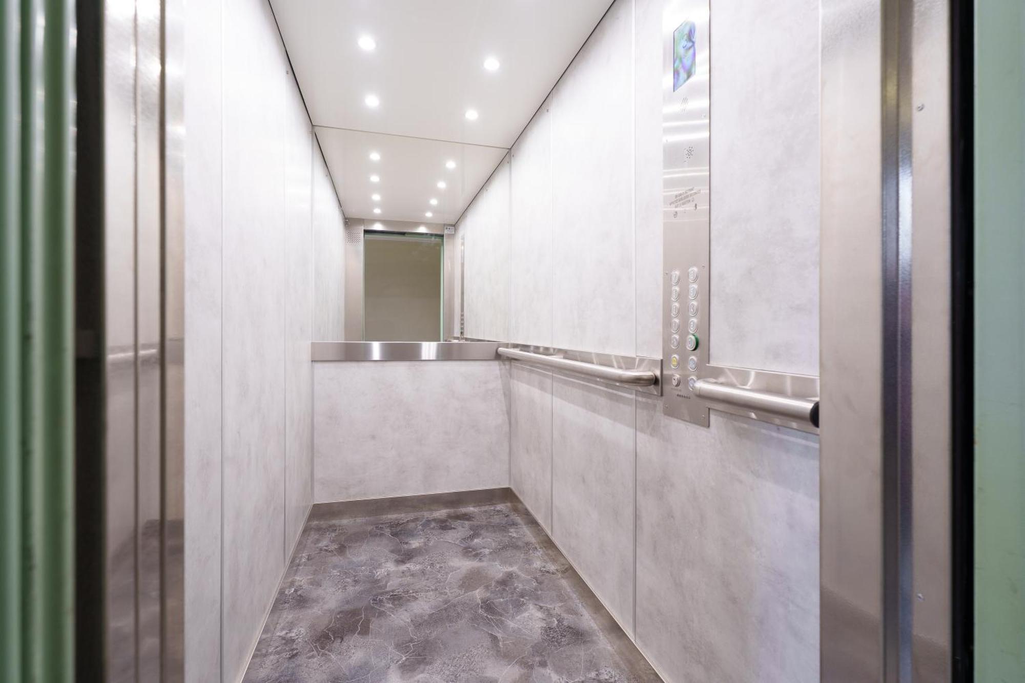 Apartment Renting - Fleurs - Luxury Terrace Quiet Private Parking *
