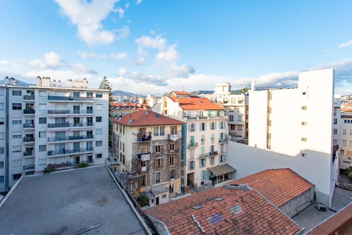 With Terrace, 8 Min Walk Sea, Parking, Ac * Nice
