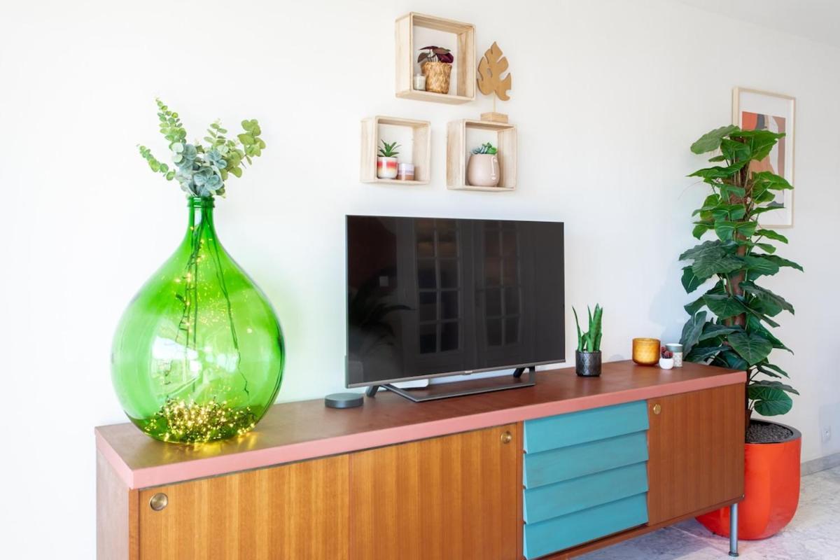 With Terrace, 8 Min Walk Sea, Parking, Ac * Nice