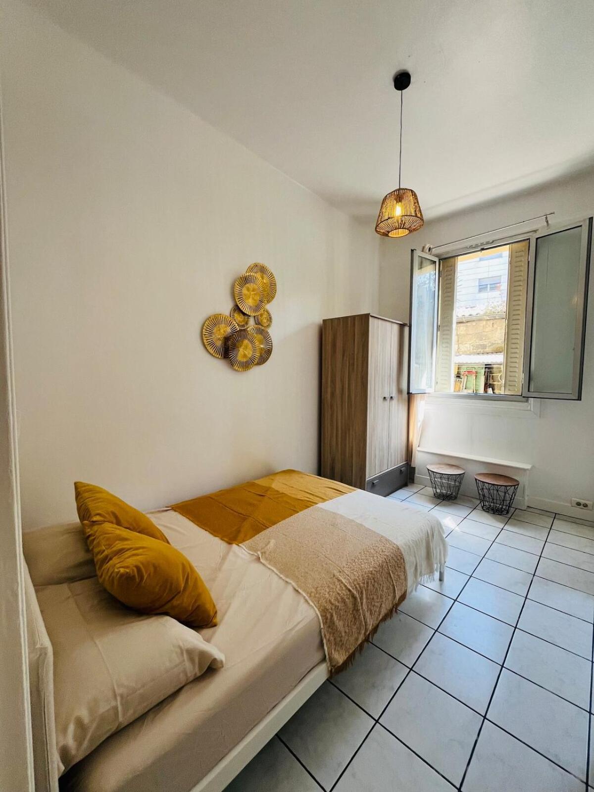 Spacious And Modern Apartment