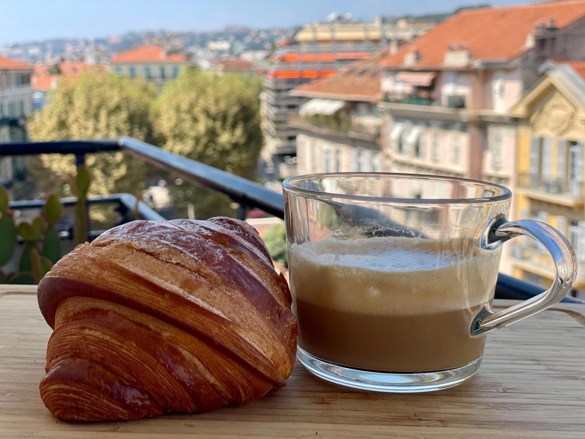 Magenta Mama - Comfort & Charm In Carre D'or - Near Nice