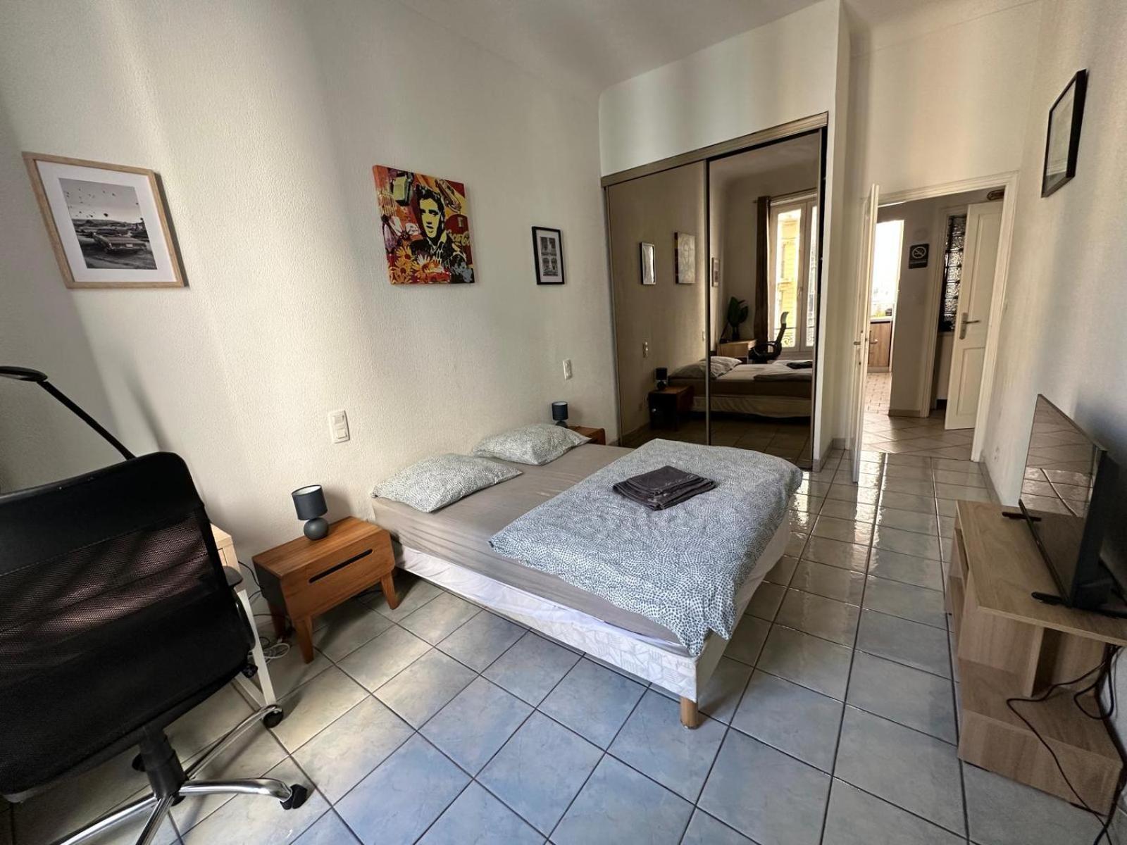 Centre De Apartment