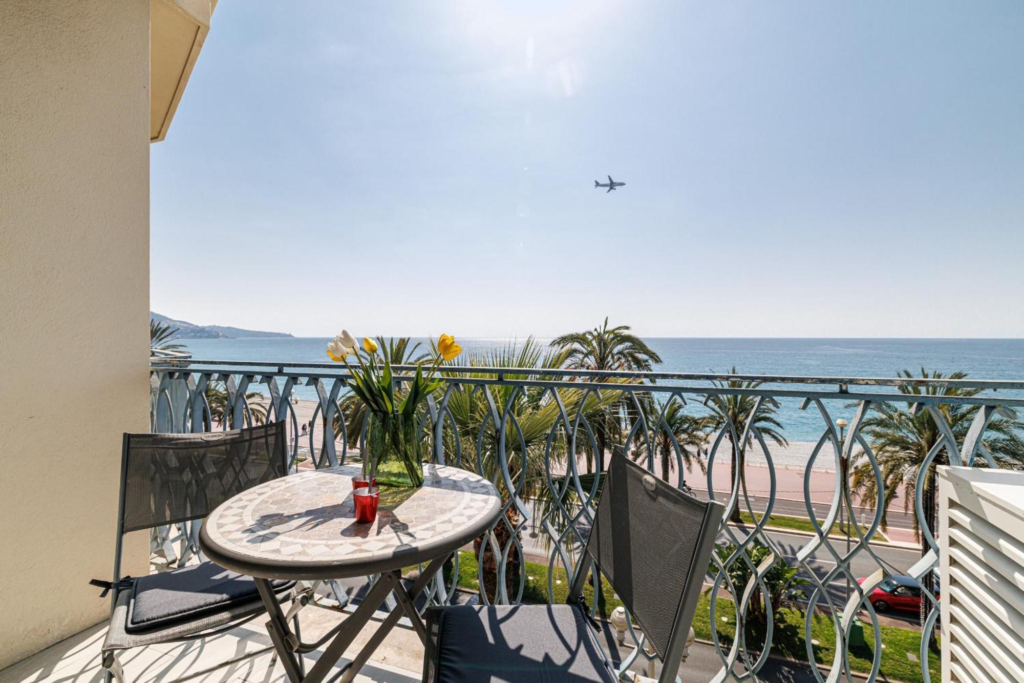 Sea View - Lovely Promenade Des Apartment *