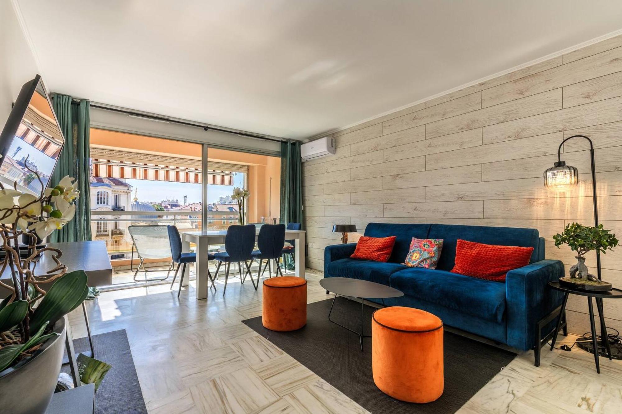 Jolie Avec Belle Terrasse Ensoleillee Nice