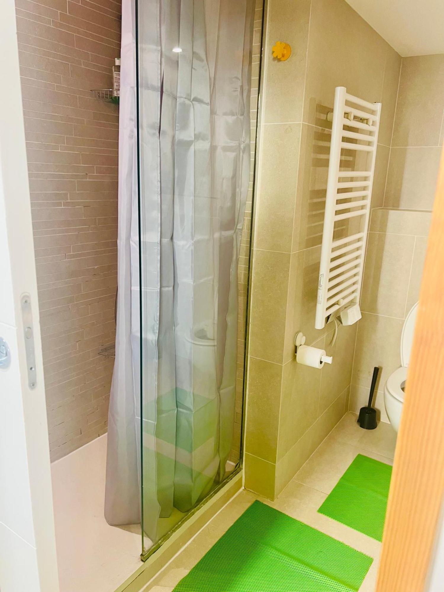 Old Town Prime, 1 Min & Massena Square, Apartment
